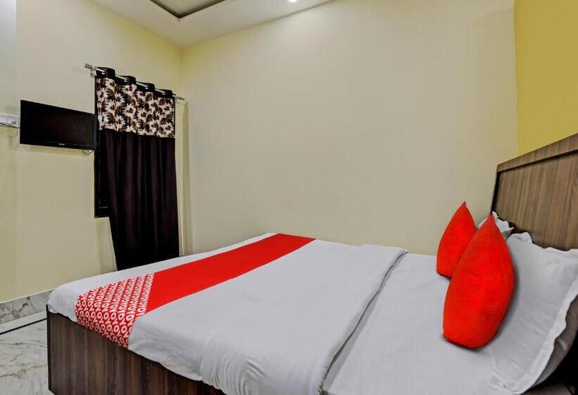 Трехместный Номер Классика, Oyo Flagship Hotel Royal Palace