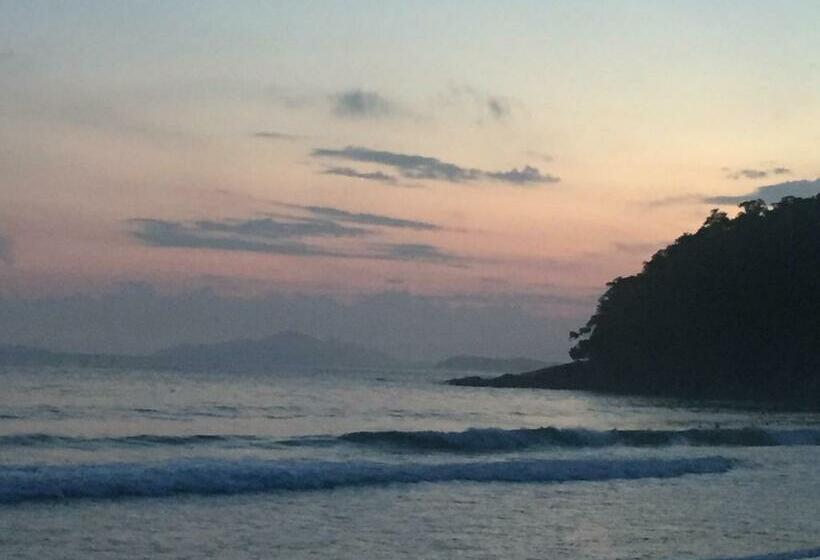 اتاق استاندارد چهارنفره با چشم‌انداز باغ, Canto Das Toninhas Guest House