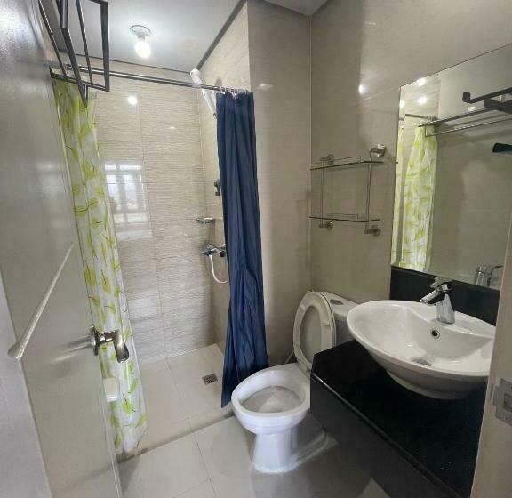 Apartamento 1 Dormitório, 4j 150 Newport   Terminal3 Airport