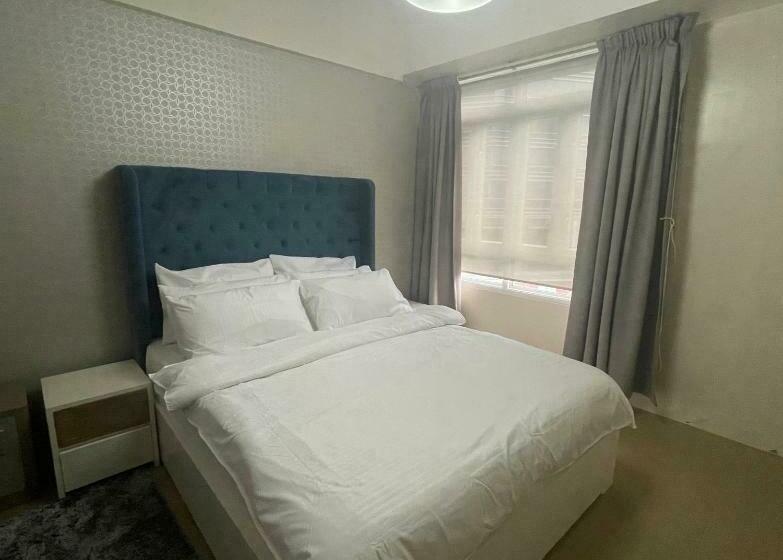 Apartamento 1 Dormitório, 4j 150 Newport   Terminal3 Airport