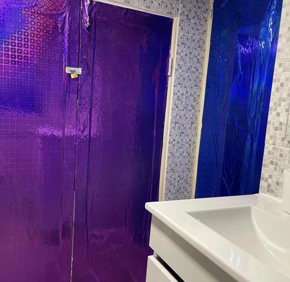 سوییت, Alfama Guest House