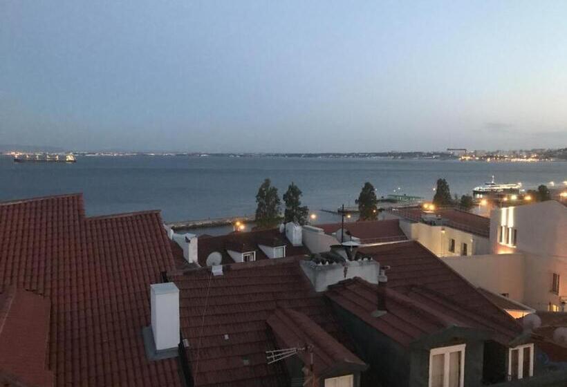 اتاق لوکس, Alfama Guest House