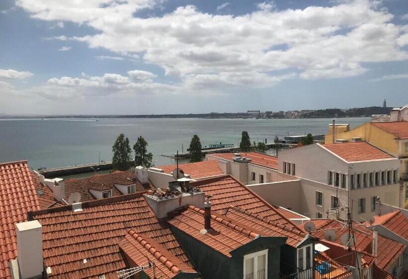 اتاق لوکس, Alfama Guest House