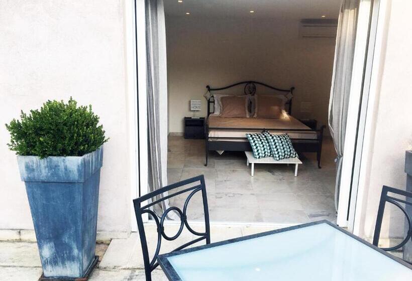 اتاق لوکس, B&b Charming Saint Paul De Vence
