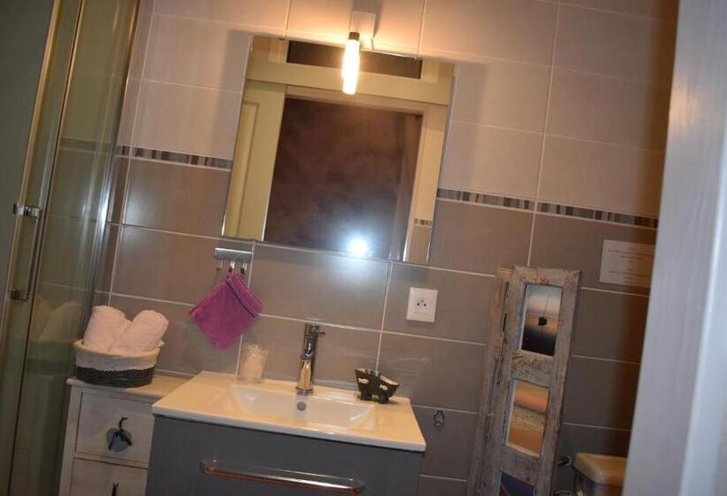 标准间, Chez Augustin