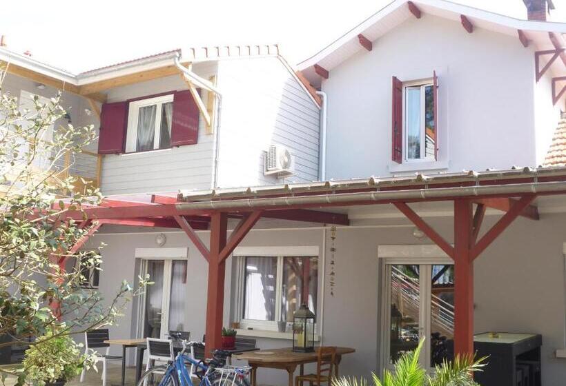 带1个卧室带花园景观的公寓, Chez Augustin