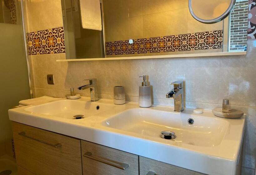 标准间, Le Domaine De Canesse