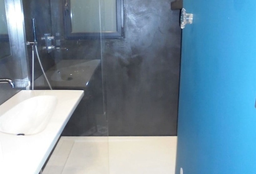 اتاق لوکس با چشم‌انداز دریا, Maison D Hôtes Bastia