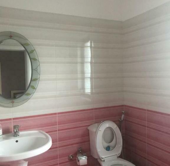 经济房, Hostel Grande House