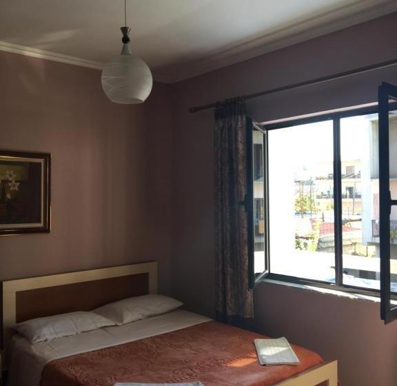 家庭间, Hostel Grande House