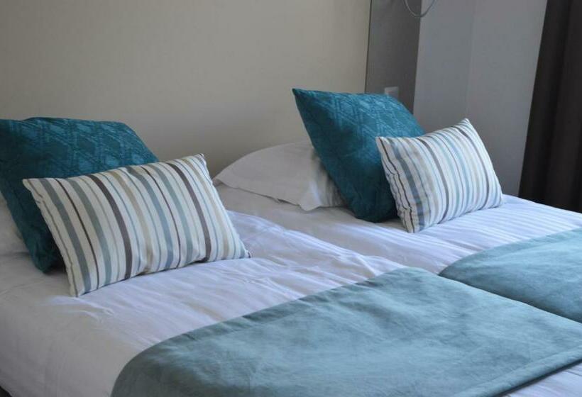 スタンダードルーム, Logis Hotel Du Parc Restaurant Le Rouget De Lisle