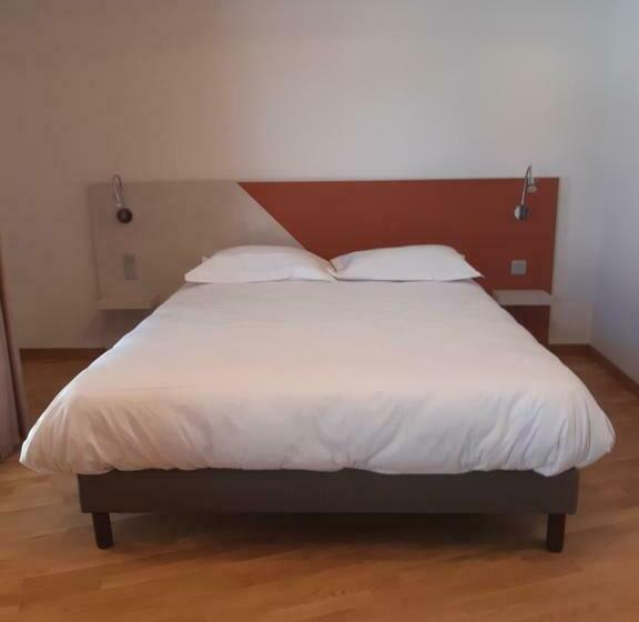 スーペリアールーム, Logis Hotel Du Parc Restaurant Le Rouget De Lisle