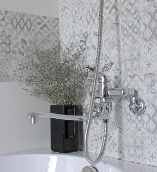 سوییت خانوادگی, Flora Hotel Hue