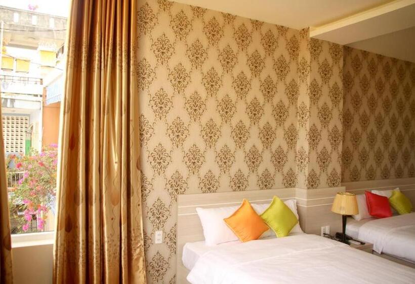 سوییت خانوادگی, Flora Hotel Hue