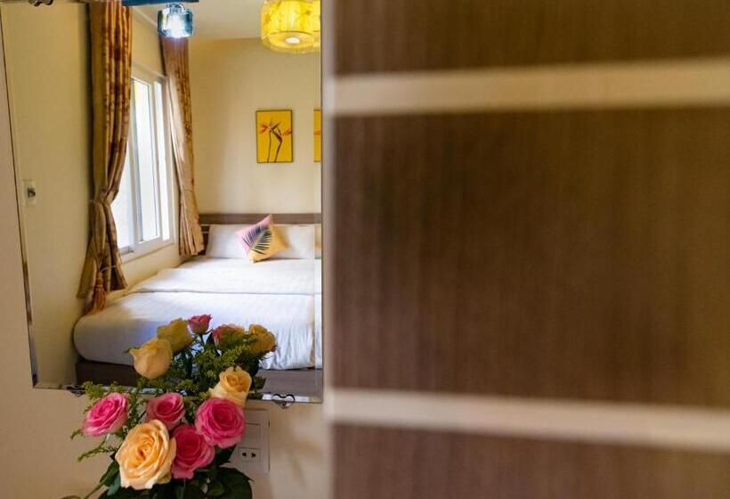 اتاق سوپریور, Flora Hotel Hue