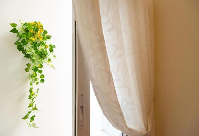 اتاق لوکس, Flora Hotel Hue