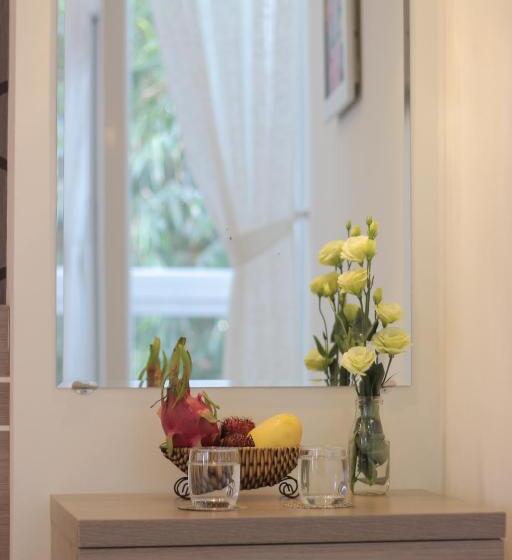 اتاق لوکس خانوادگی, Flora Hotel Hue