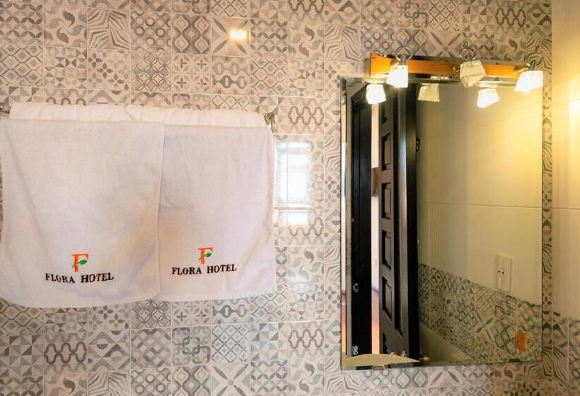 اتاق لوکس, Flora Hotel Hue