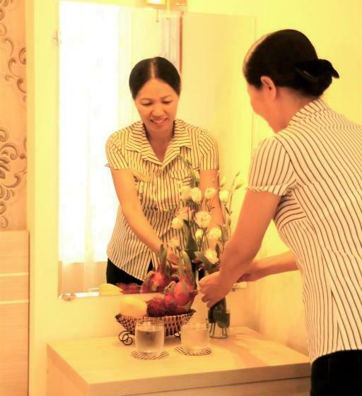 سوییت خانوادگی, Flora Hotel Hue