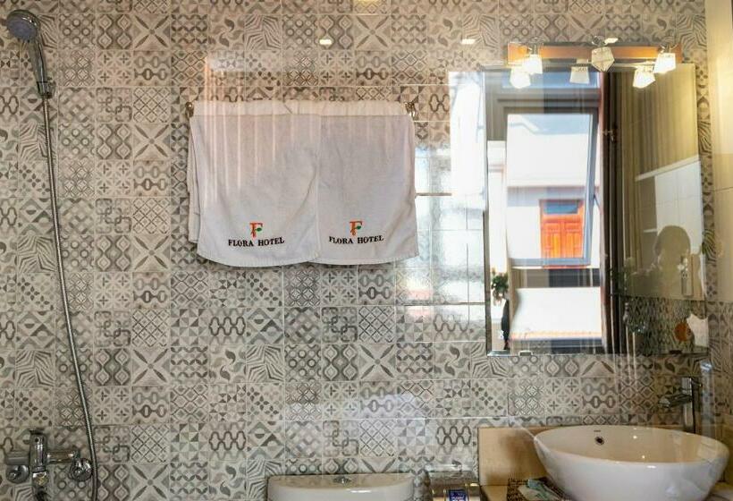 سوییت خانوادگی, Flora Hotel Hue