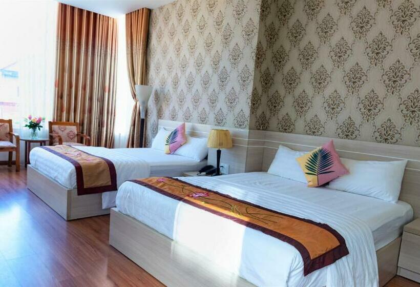 سوییت خانوادگی, Flora Hotel Hue