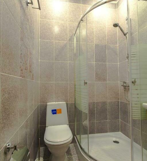 اتاق اکونومی, Hizhina