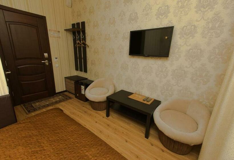 اتاق اکونومی, Hizhina