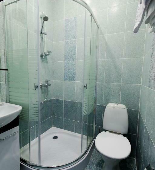 اتاق اکونومی, Hizhina