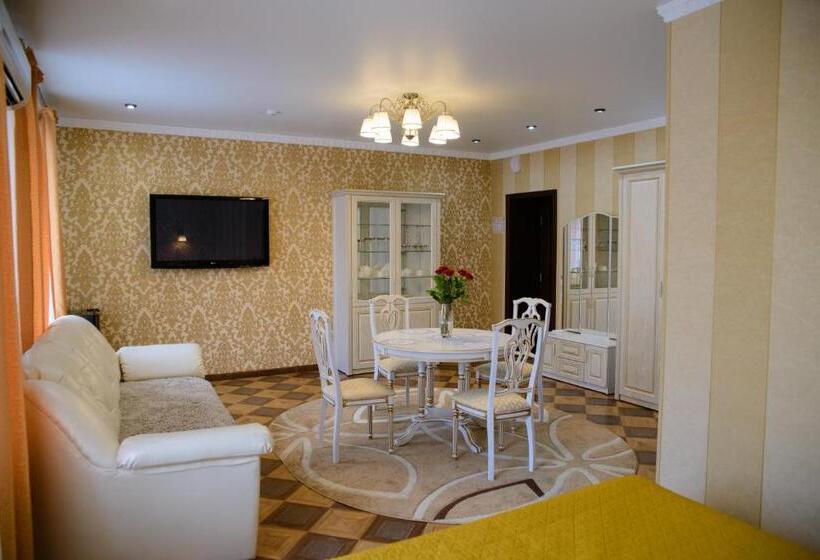 اتاق استاندارد با وان آب گرم, Hizhina