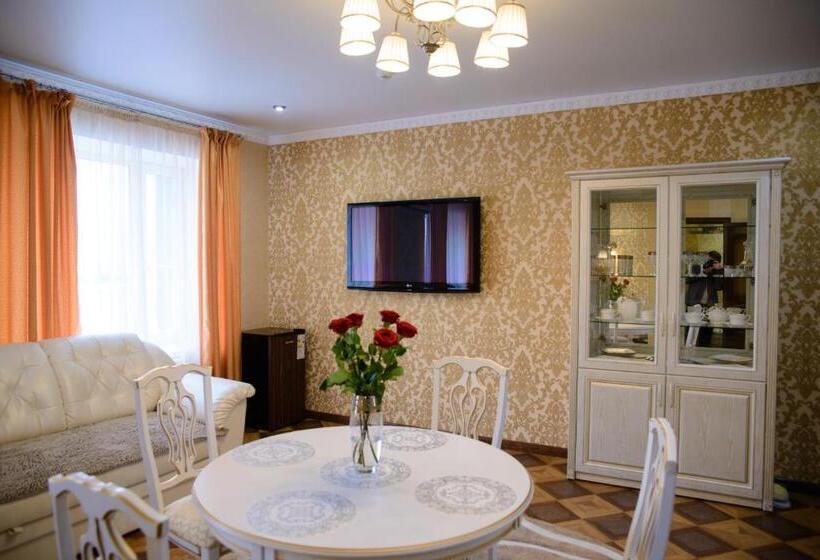 اتاق استاندارد با وان آب گرم, Hizhina