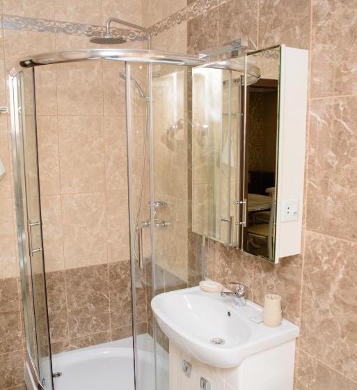 اتاق استاندارد با وان آب گرم, Hizhina