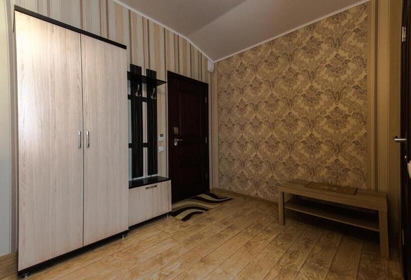 اتاق سوپریور, Hizhina