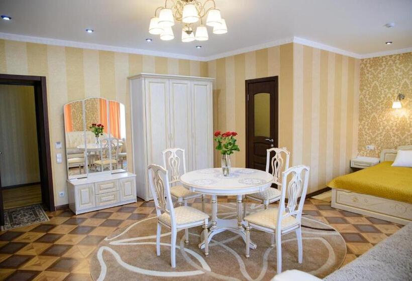 اتاق استاندارد با وان آب گرم, Hizhina