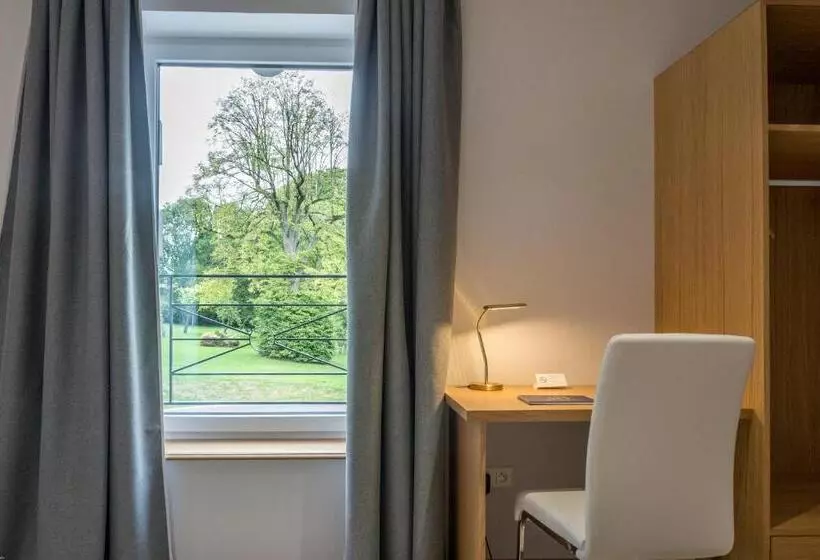 ガーデンビュースーペリアールーム, Hôtel Château De La Marlière