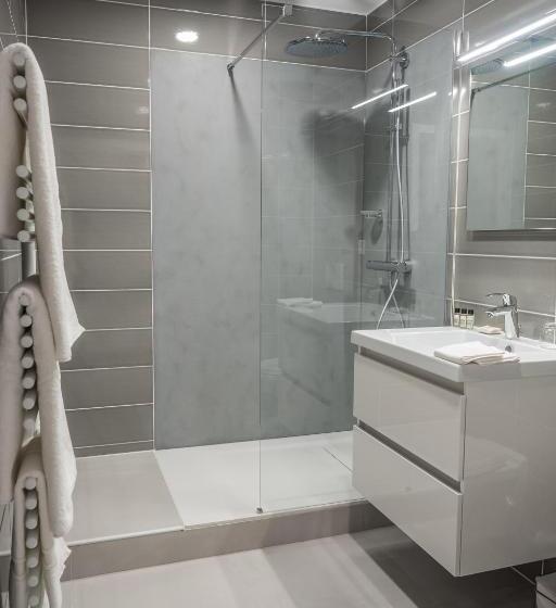 家庭间, Hôtel Château De La Marlière