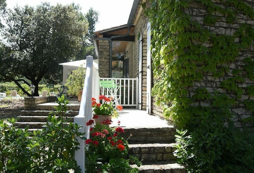 ガーデンビューデラックスルーム, Les Chambres D Adeline   B&b