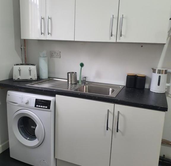 غرفة قياسية, Blackwood Residence