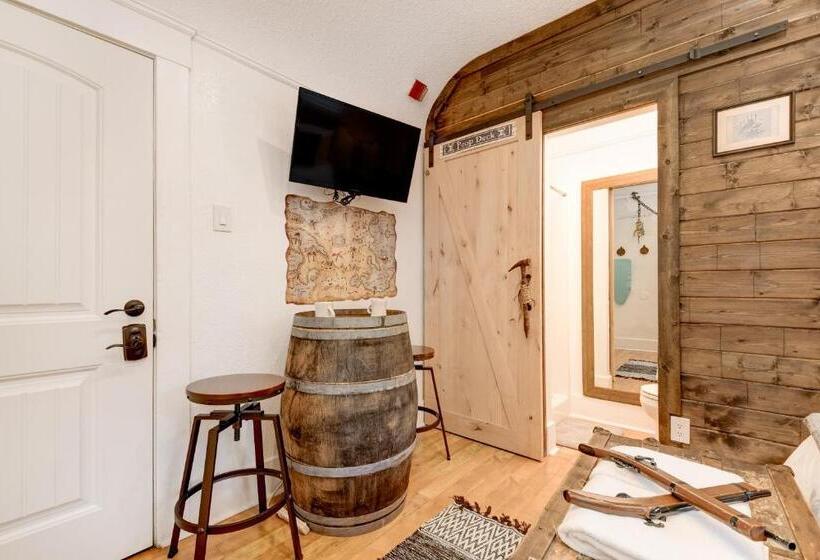 استودیوی لوکس, The Chadwick