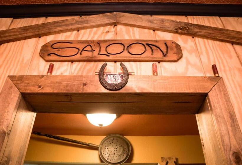 سوییت, The Chadwick