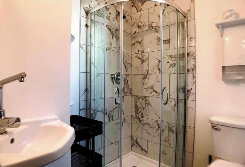 스탠다드 룸, Highroad Washington Dc