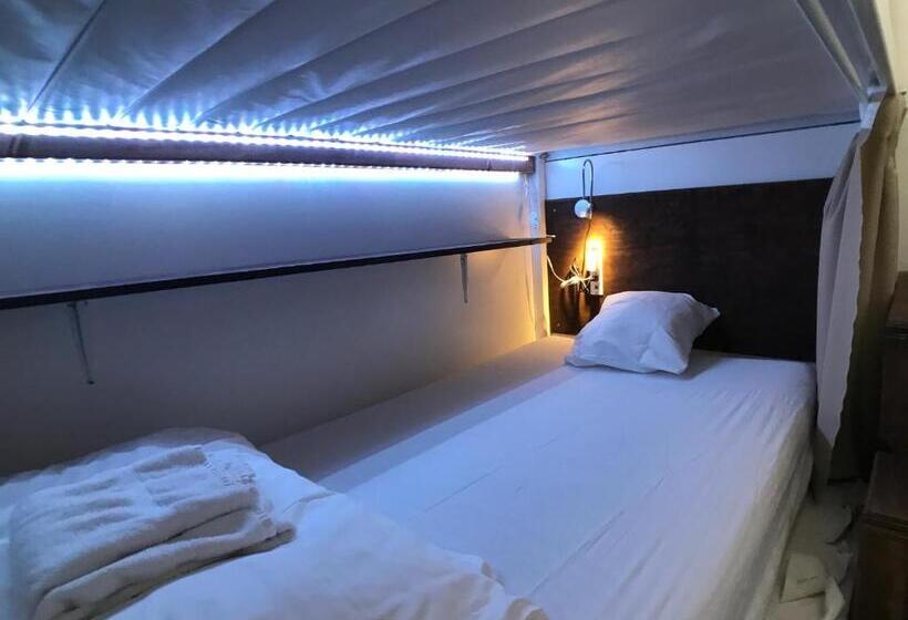 공동 객실, Highroad Washington Dc