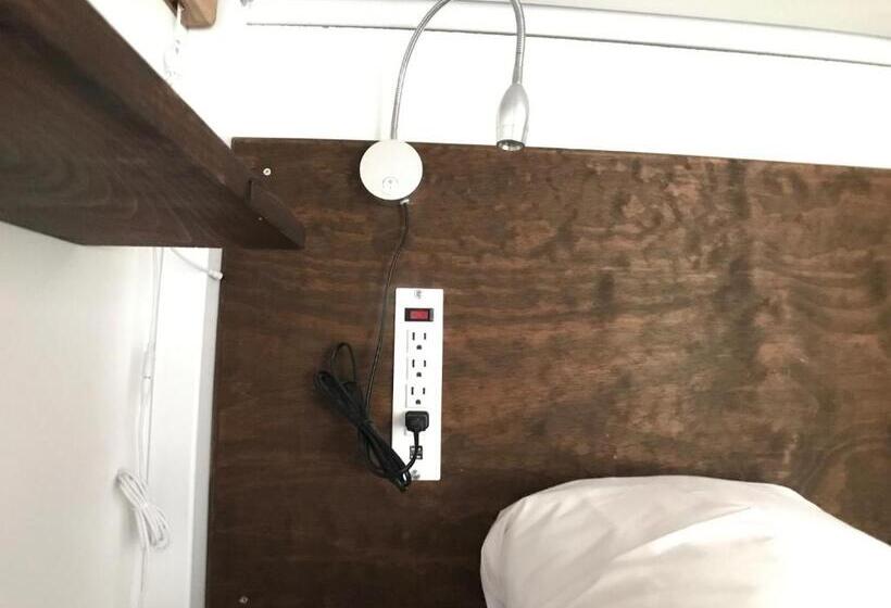 공동 객실, Highroad Washington Dc