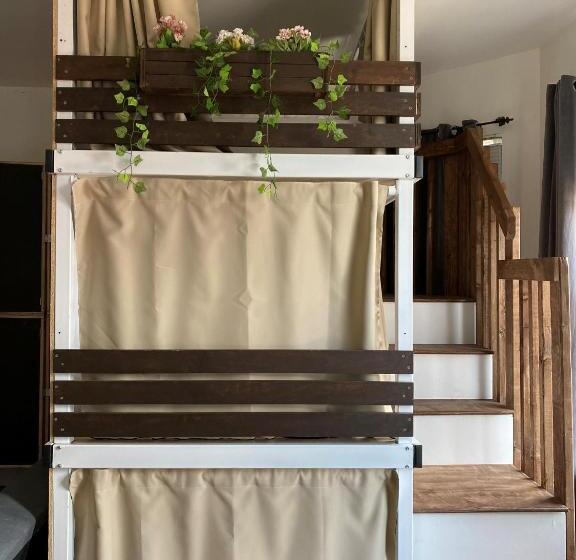 공동 객실, Highroad Washington Dc