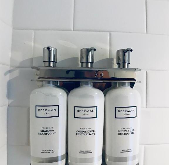 스탠다드 룸, Highroad Washington Dc