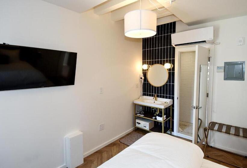 디럭스 룸, Highroad Washington Dc