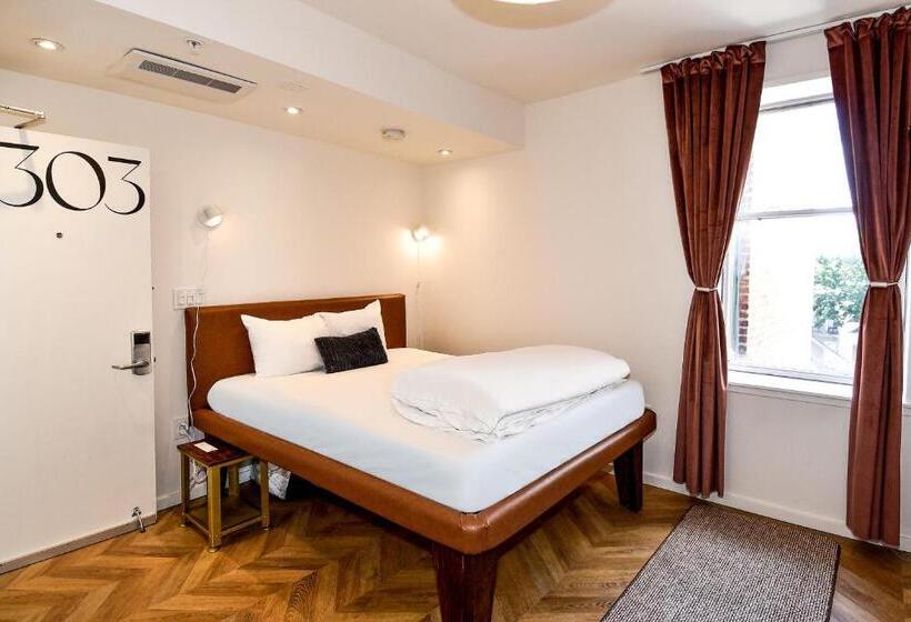 디럭스 룸, Highroad Washington Dc