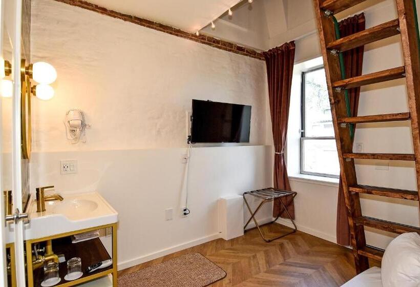 스탠다드 룸, Highroad Washington Dc