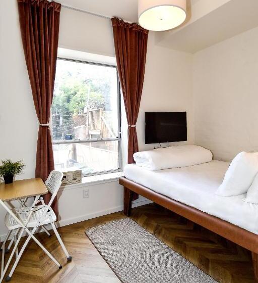 디럭스 룸, Highroad Washington Dc