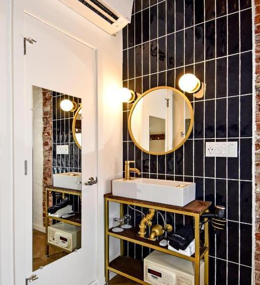 스탠다드 룸 2층 침대, Highroad Washington Dc