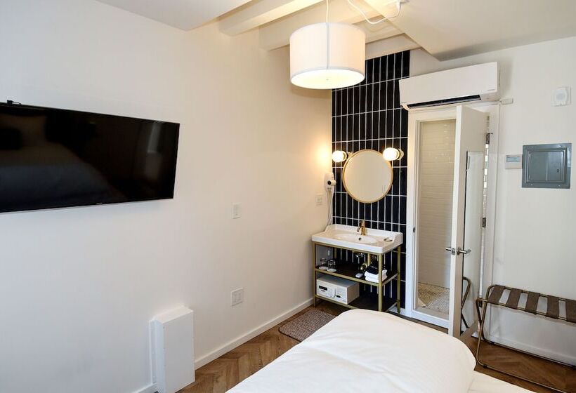 디럭스 룸, Highroad Washington Dc